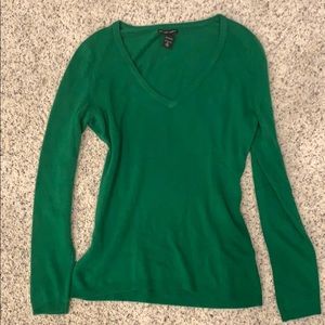 New York & Company V neck sweater